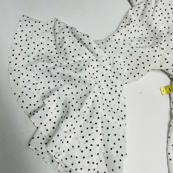 Lafayette 148 New York 100% silk top size M 3/4 ruffle sleeves - Picture 6 of 8